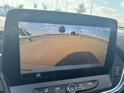 Used 2023 Chevrolet Blazer LT FWD image 13