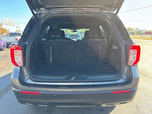 Used 2020 Ford Explorer XLT image 27