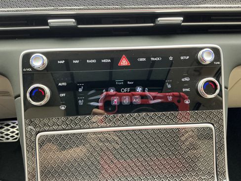 Used 2025 Genesis GV80 3.5T e-SC image 12