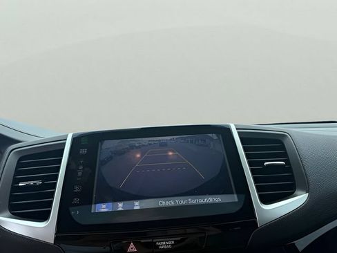 Used 2016 Honda Pilot Touring image 22