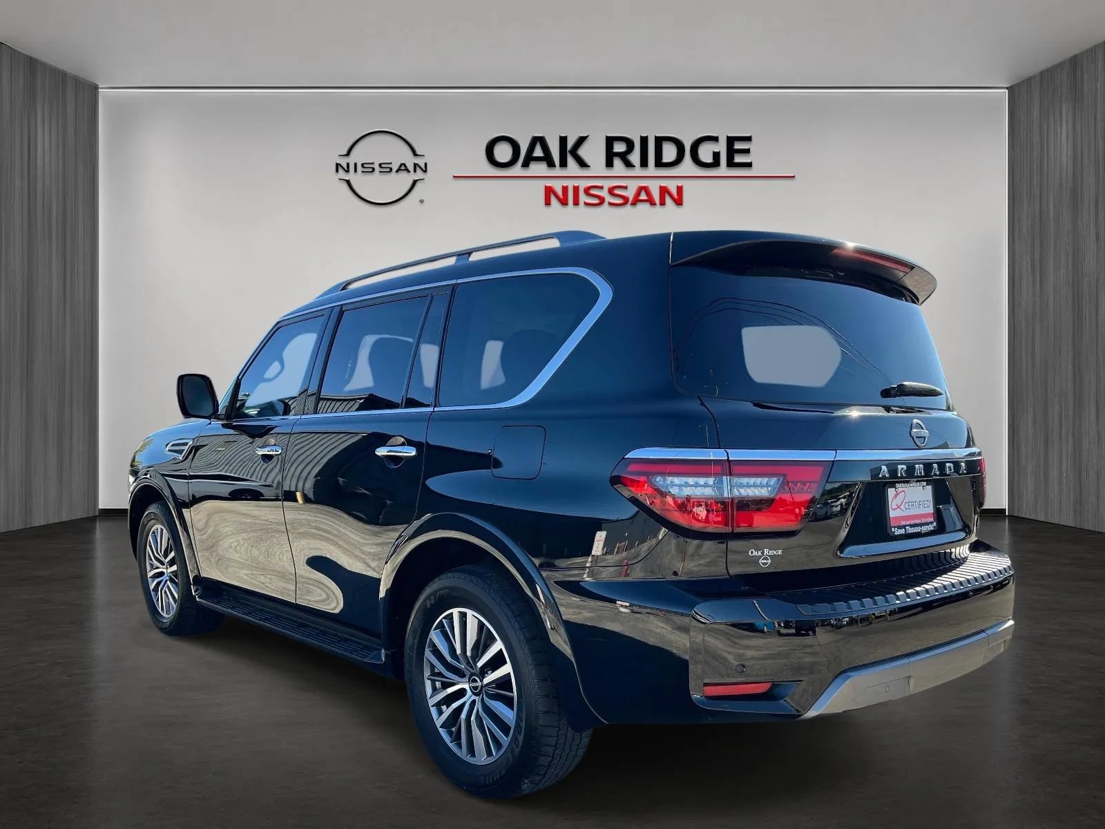 Used 2023 Nissan Armada SL w/ Cargo Package AWD/4WD image 5