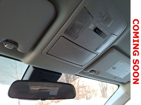 Used 2018 Toyota RAV4 LE image 11