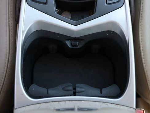 Used 2010 Cadillac SRX Luxury image 40