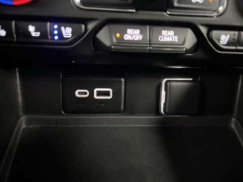 Certified 2023 GMC Yukon XL AT4 AWD/4WD image 36