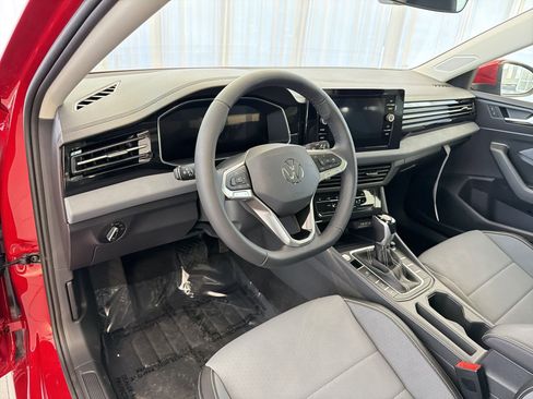 New 2026 Volkswagen Jetta SE FWD image 4