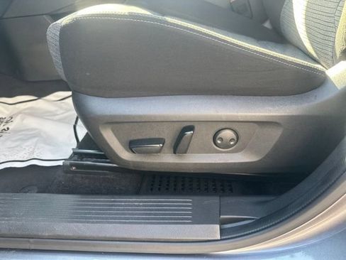 Used 2023 Nissan Rogue SV AWD/4WD image 18