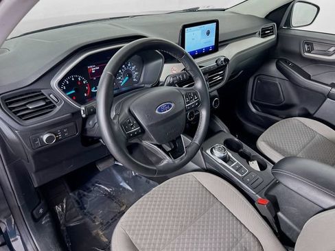 Used 2022 Ford Escape SE w/ Convenience Package FWD image 11