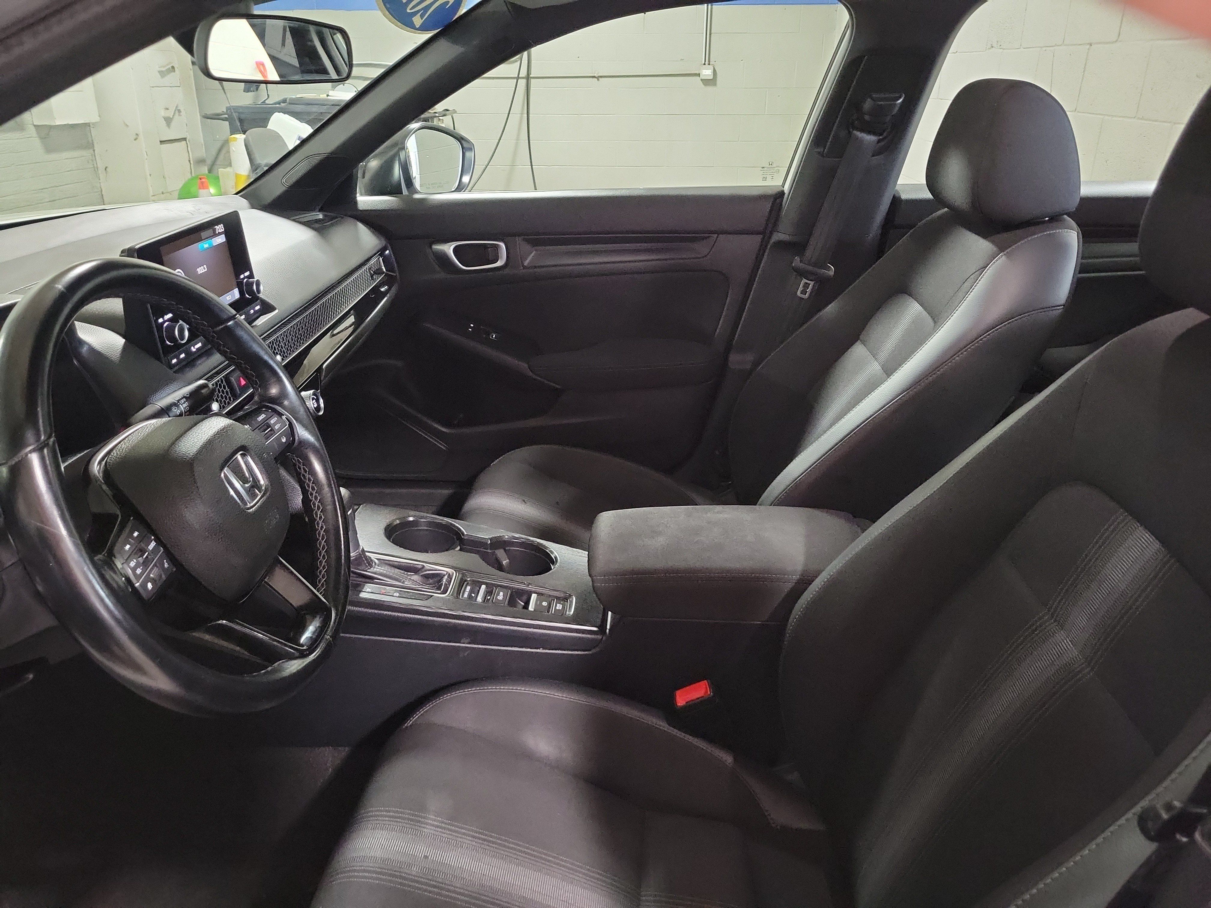 Used 2024 Honda Civic Sport image 17