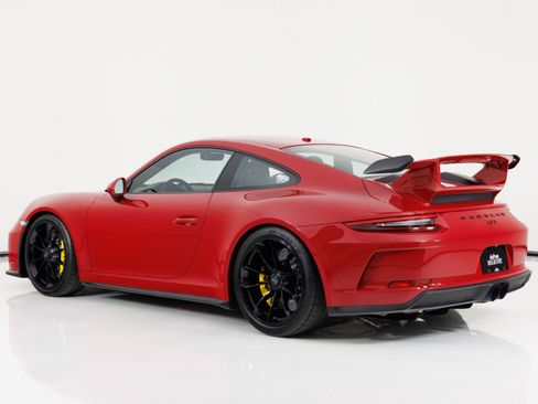 Used 2018 Porsche 911 GT3 RWD image 5