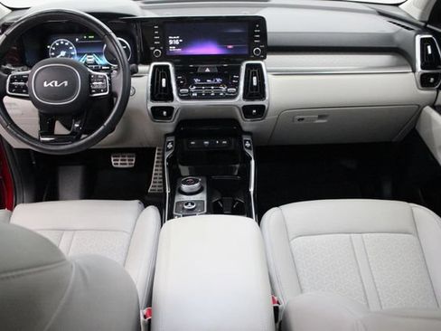 Used 2023 Kia Sorento SX Prestige w/ Panoramic Sunroof Package AWD/4WD image 13