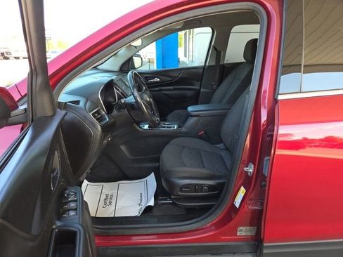 Used 2020 Chevrolet Equinox LT w/ Driver Convenience Package AWD/4WD image 17