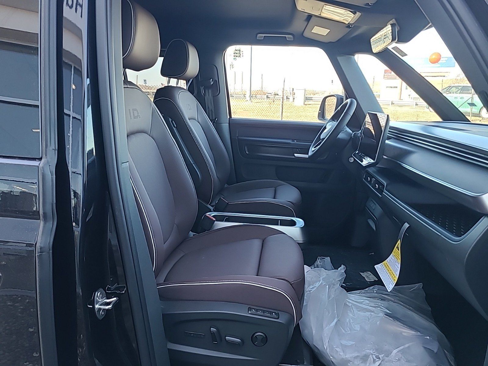 New 2025 Volkswagen ID. Buzz Pro S RWD image 12