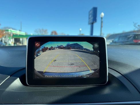 Used 2016 MAZDA MAZDA3 i Sport image 21