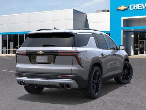 New 2026 Chevrolet Traverse LT w/ LPO, Floor Liner Package image 4