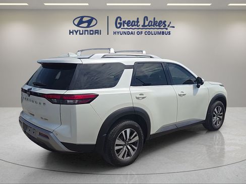 Used 2022 Nissan Pathfinder SL w/ Cargo Package AWD/4WD image 5
