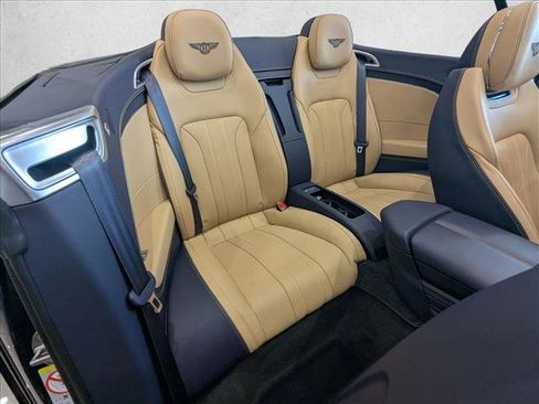 Used 2023 Bentley Continental GT Mulliner image 19