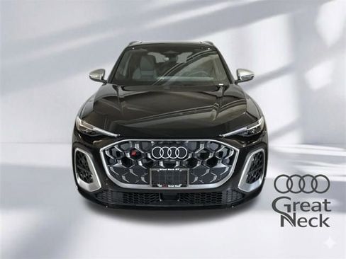 New 2025 Audi SQ5 Premium image 19