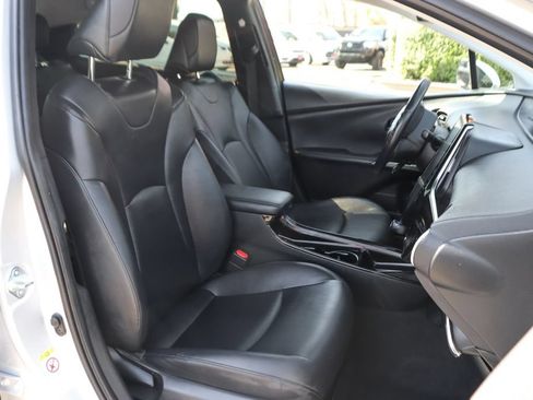 Used 2018 Toyota Prius Prime Premium w/ Carpet Mat Package FWD image 33