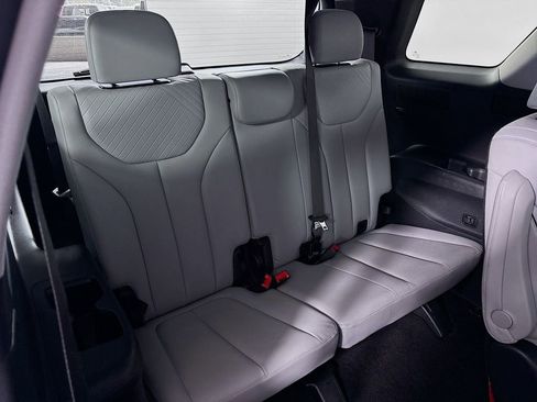 Used 2025 Hyundai Palisade SEL FWD image 26
