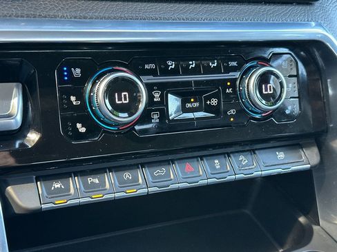 Used 2022 GMC Sierra 1500 Denali w/ Denali Reserve Package AWD/4WD image 19