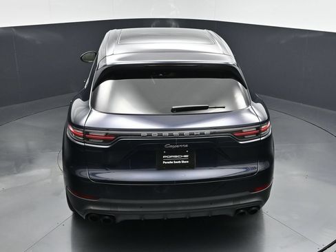 Used 2022 Porsche Cayenne AWD/4WD image 20