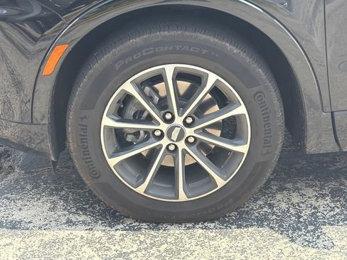 Used 2025 Cadillac XT4 Sport FWD image 13