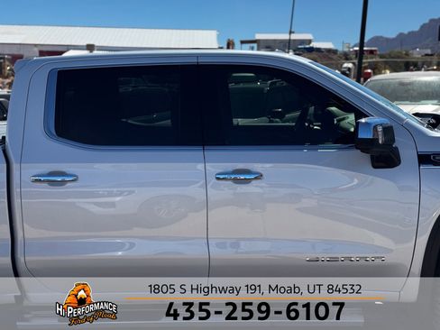 Used 2023 GMC Sierra 1500 SLT w/ SLT Premium Package AWD/4WD image 5