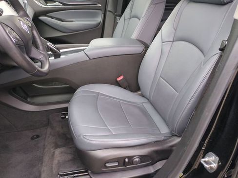 Used 2019 Buick Enclave Essence FWD image 12