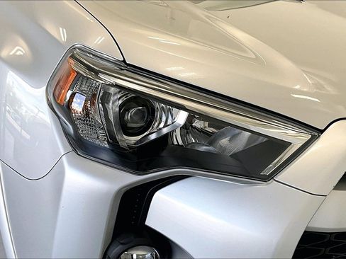 Used 2024 Toyota 4Runner SR5 image 29