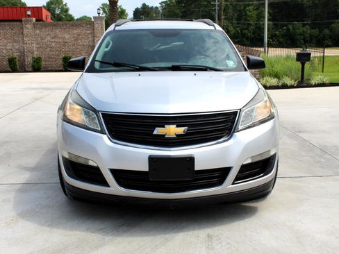 Used 2014 Chevrolet Traverse LS image 3