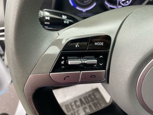 Used 2021 Hyundai Elantra Blue image 17