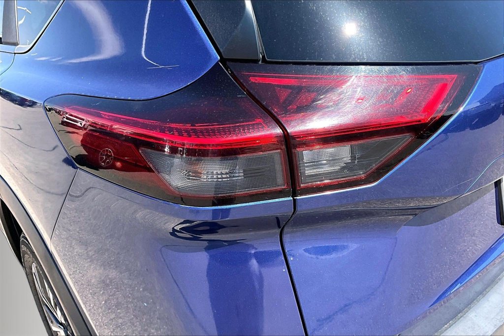 Used 2023 Nissan Rogue SV FWD image 22