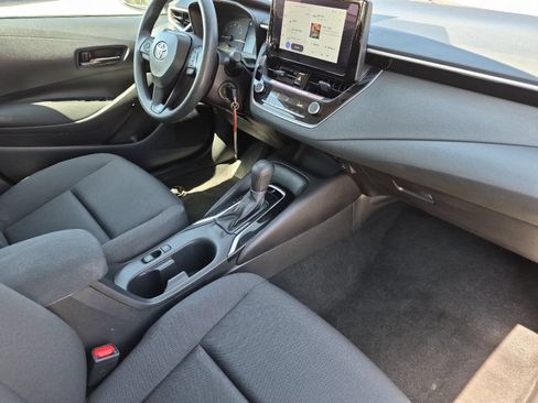 Certified 2025 Toyota Corolla LE FWD image 14