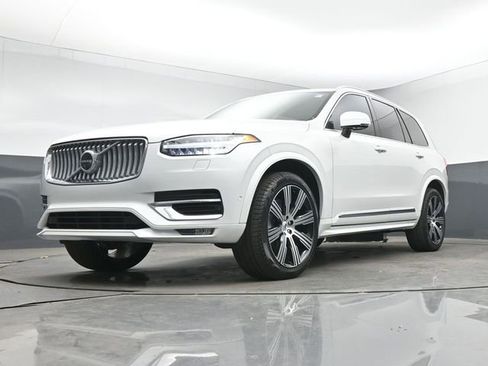 Used 2024 Volvo XC90 B6 Plus w/ Protection Package Premier AWD/4WD image 40