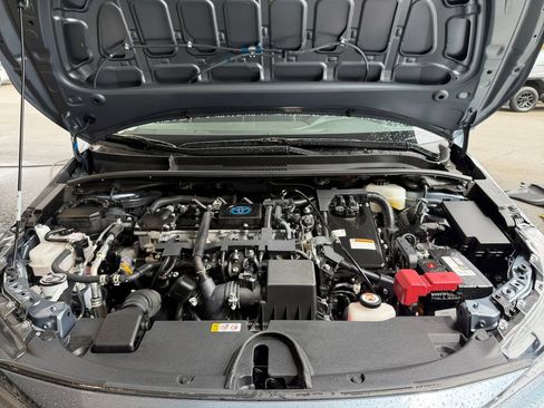Used 2021 Toyota Corolla LE FWD image 30