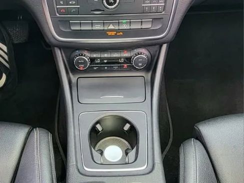 Used 2016 Mercedes-Benz CLA 250 image 7