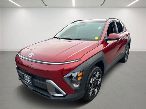 Used 2024 Hyundai Kona SEL w/ Convenience Package image 2