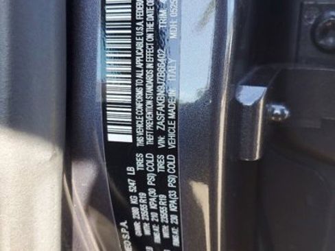 Used 2018 Alfa Romeo Stelvio Ti image 30