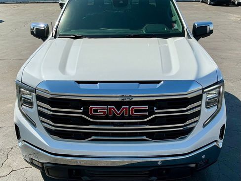 Used 2024 GMC Sierra 1500 SLT w/ SLT Premium Plus Package image 11
