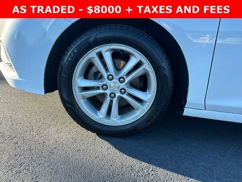 Used 2018 Chevrolet Cruze LT w/ Convenience Package image 9
