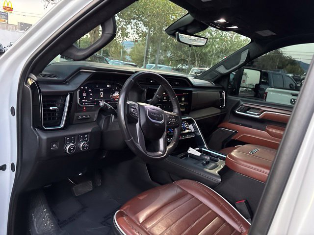 Used 2024 GMC Sierra 2500 Denali Ultimate AWD/4WD image 11