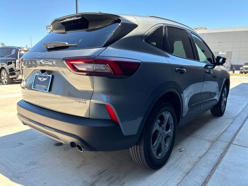 Used 2025 Ford Escape ST-Line AWD/4WD image 4