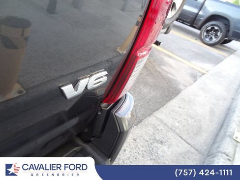 Used 2022 Toyota Tacoma SR5 w/ Technology Package RWD image 5