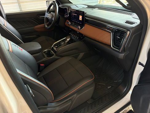 Used 2026 GMC Canyon AT4 AWD/4WD image 28