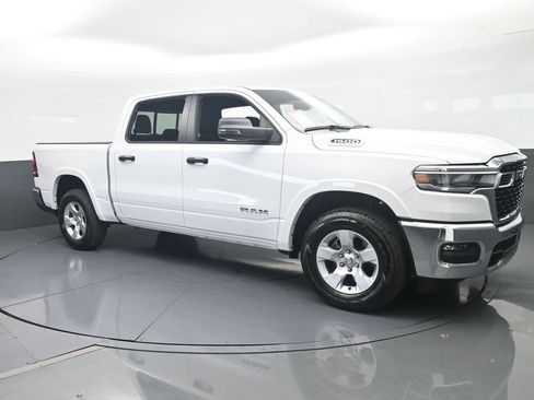 Used 2025 RAM 1500 Big Horn AWD/4WD image 8
