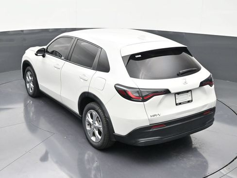 Used 2023 Honda HR-V LX image 14