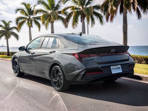 Certified 2026 Hyundai Elantra Sport FWD image 7