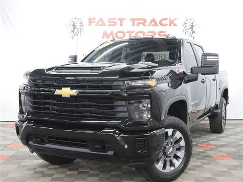 Used 2024 Chevrolet Silverado 2500 Custom w/ Custom Value Package AWD/4WD image 1