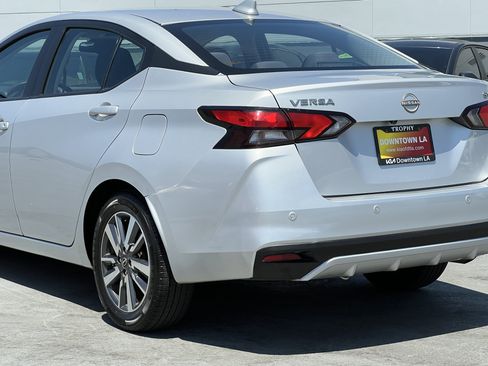 Used 2023 Nissan Versa SV FWD image 5