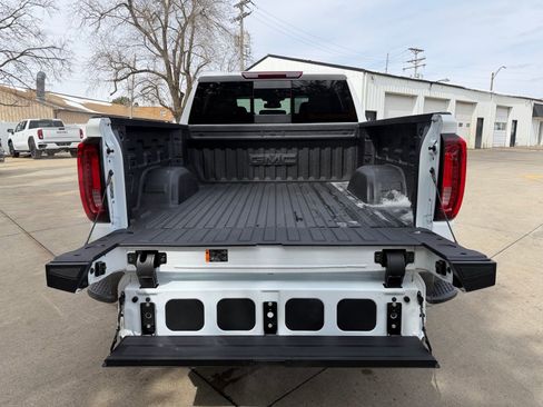 New 2026 GMC Sierra 1500 SLT w/ SLT Premium Plus Package AWD/4WD image 34